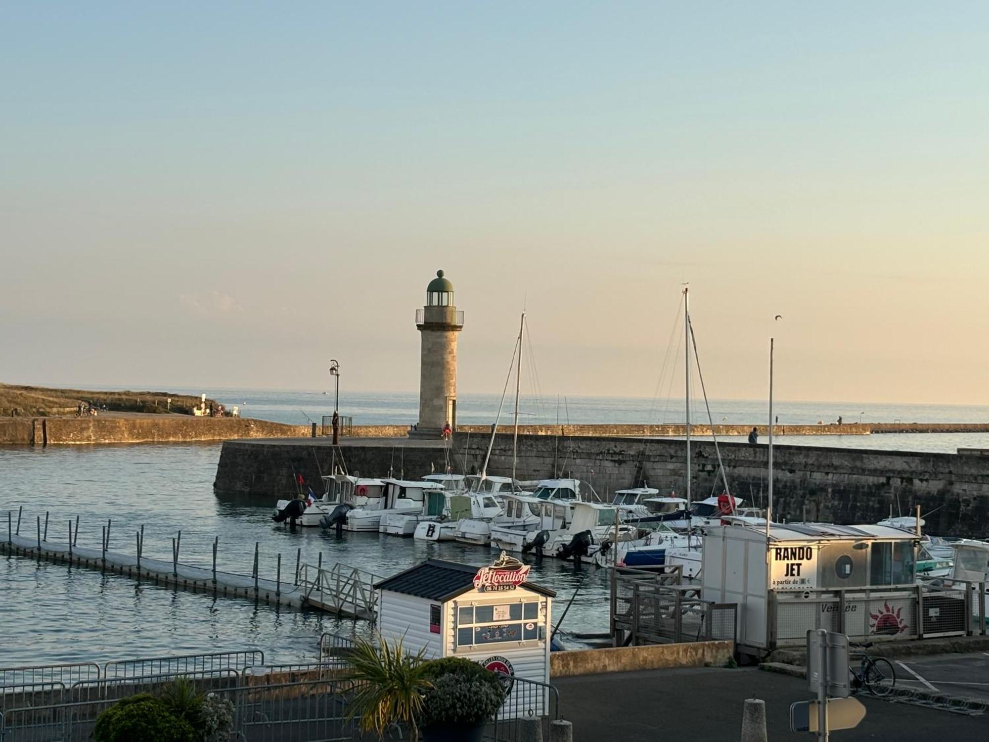 Апартаменти Vue Panoramique Port Et Ocean Сен-Жиль-Круа-де-Ві Екстер'єр фото